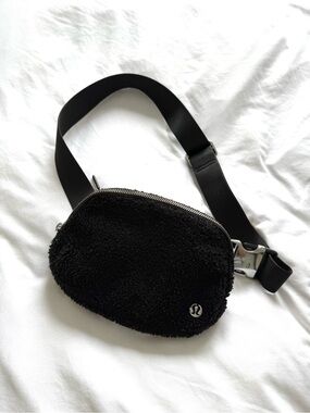 LULULEMON | Black Sherpa Fleece Everywhere Belt Bag with Silver Hardware